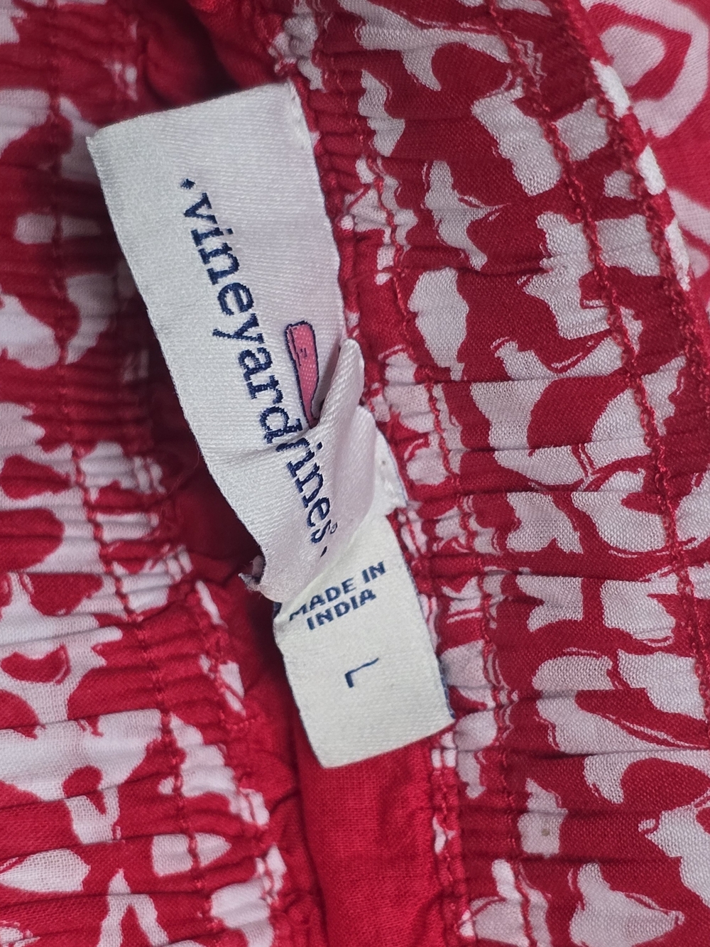 Vineyard Vines Pink & White Patterned Women's Shorts - Picture 4 of 6